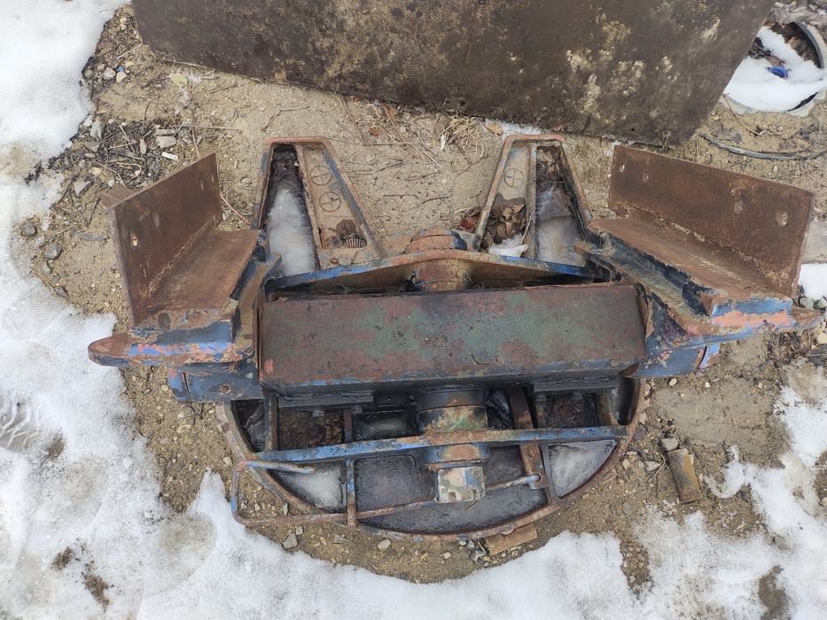 Продам Сёдла на спецтехнику , Тралл