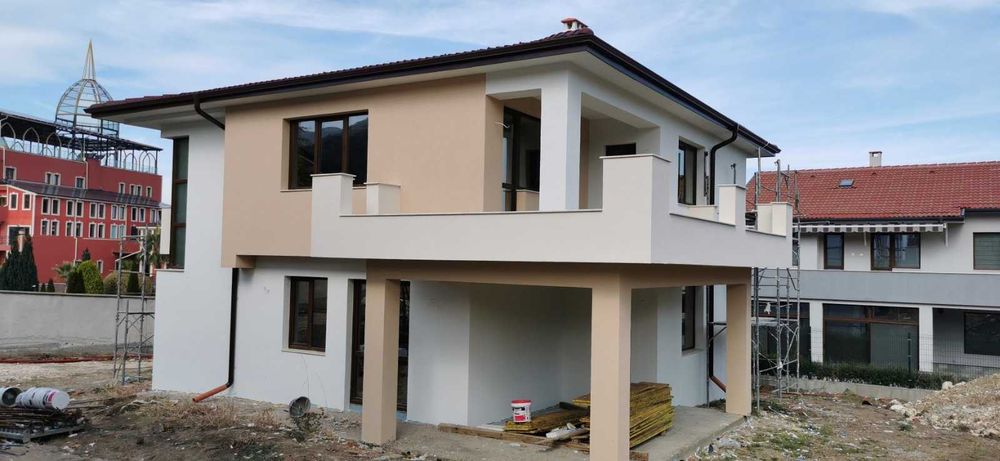 Къща в Белащица. Строеж 2025г., Акт 14, 2 етажа