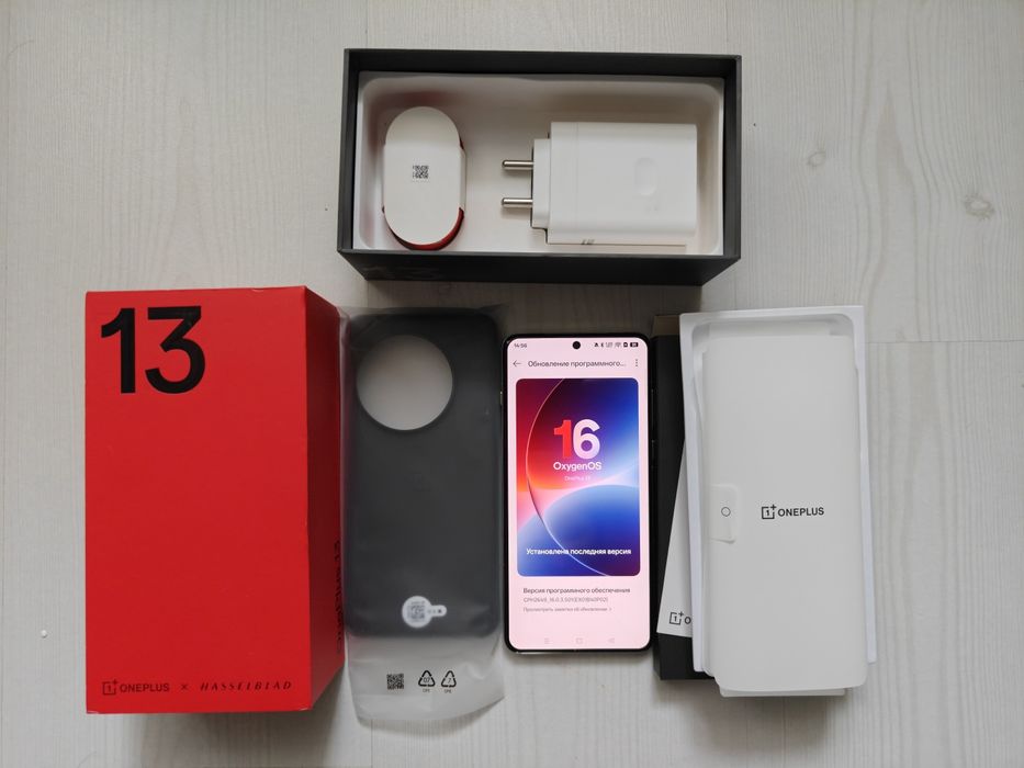 Продаются 2 OnePlus 13