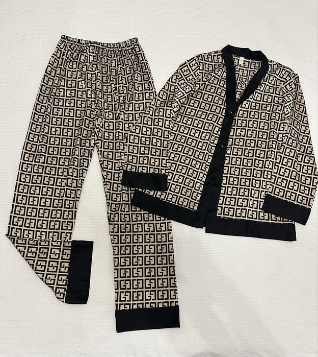 Женская одежда размера M