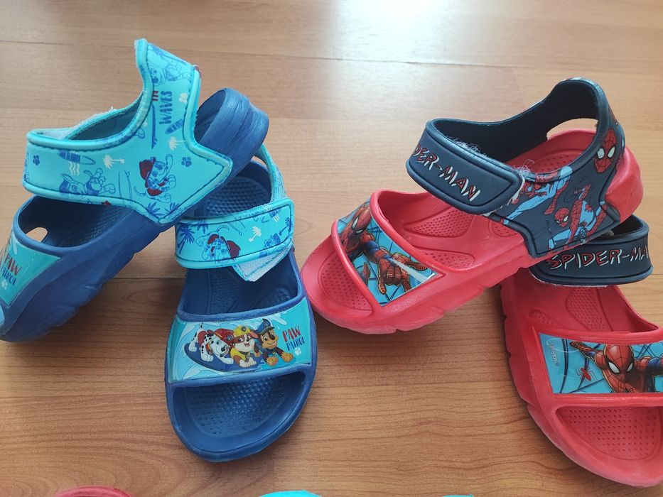 Детски сандали и чехли различни размери