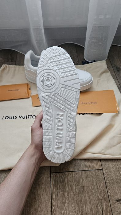 LV Trainer White