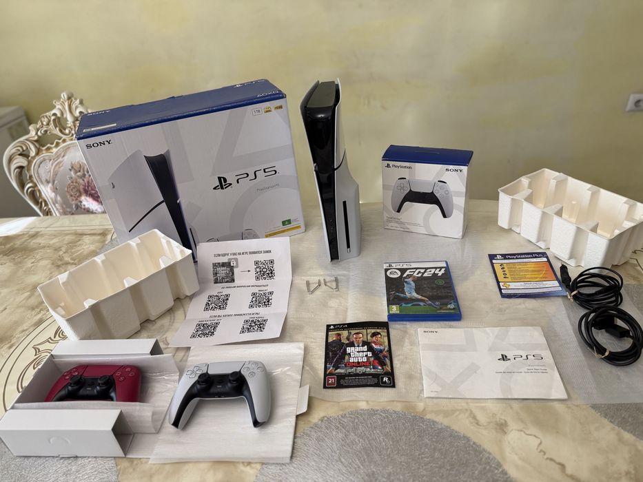 Продам новый Playstation 5 slim box 1tb