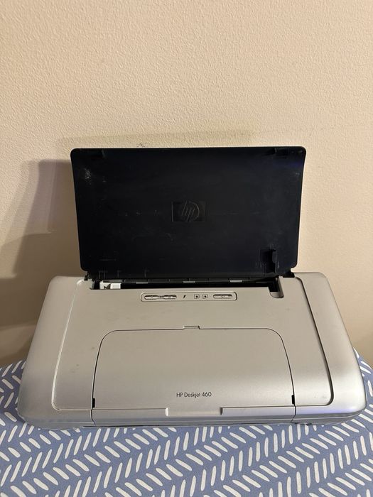 Мобилен цветен принтер HP Deskjet 460 на батерия и wifi
