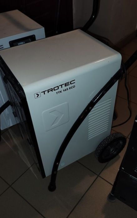 Inchiriez dezumidificatoare