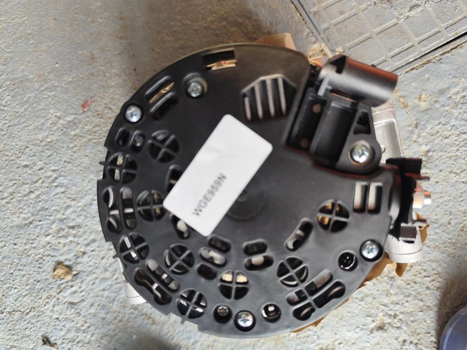 AternatorMercedes-Benz C-Class (W204) (anii 2007 - 2015)
Mercedes-Benz