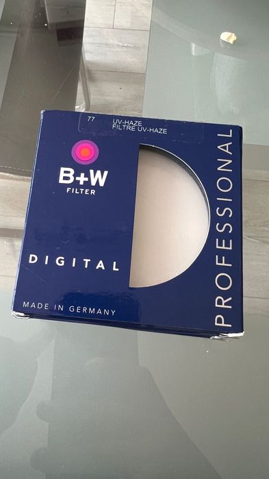 B+W UV филтър за камера 77мм