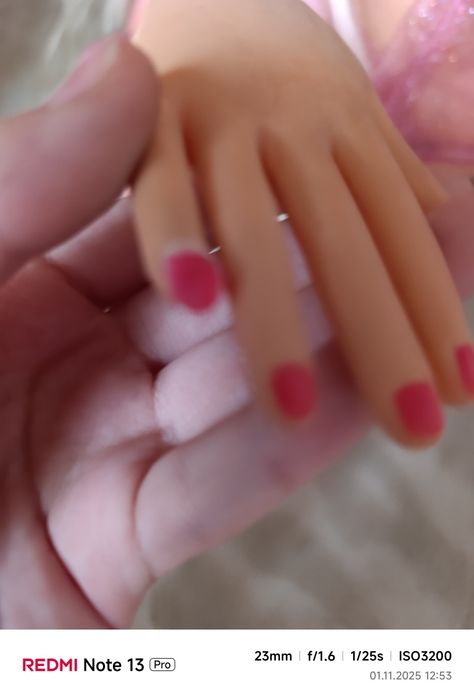 Кукла с заколками