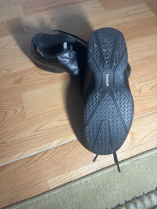 Повседневные кроссовки