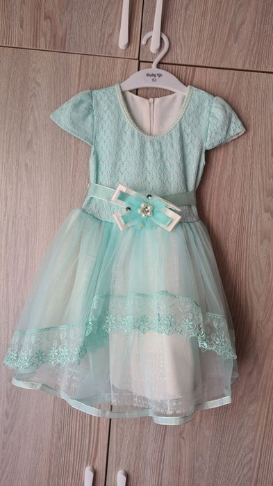 Нарядные платья на 2-4 года