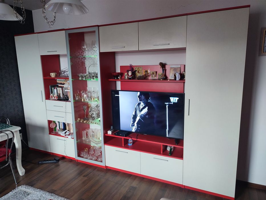 Vând bibliotecă living
