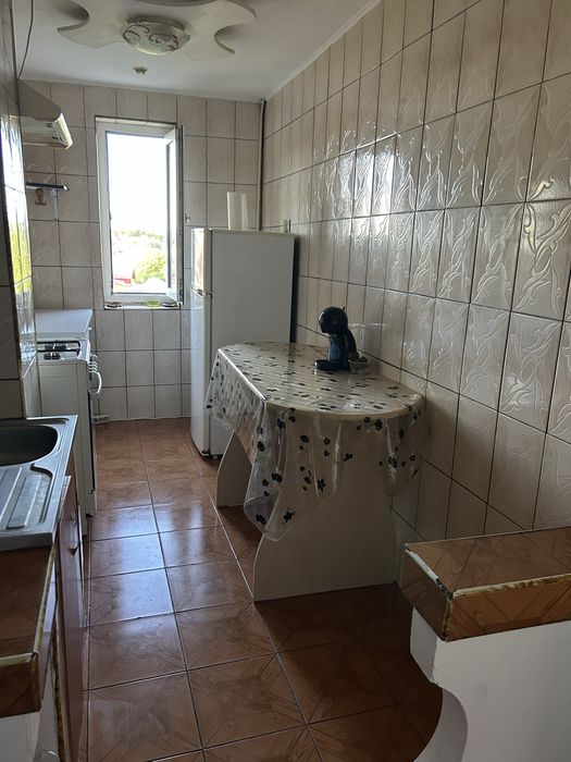 Inchiriez apartament