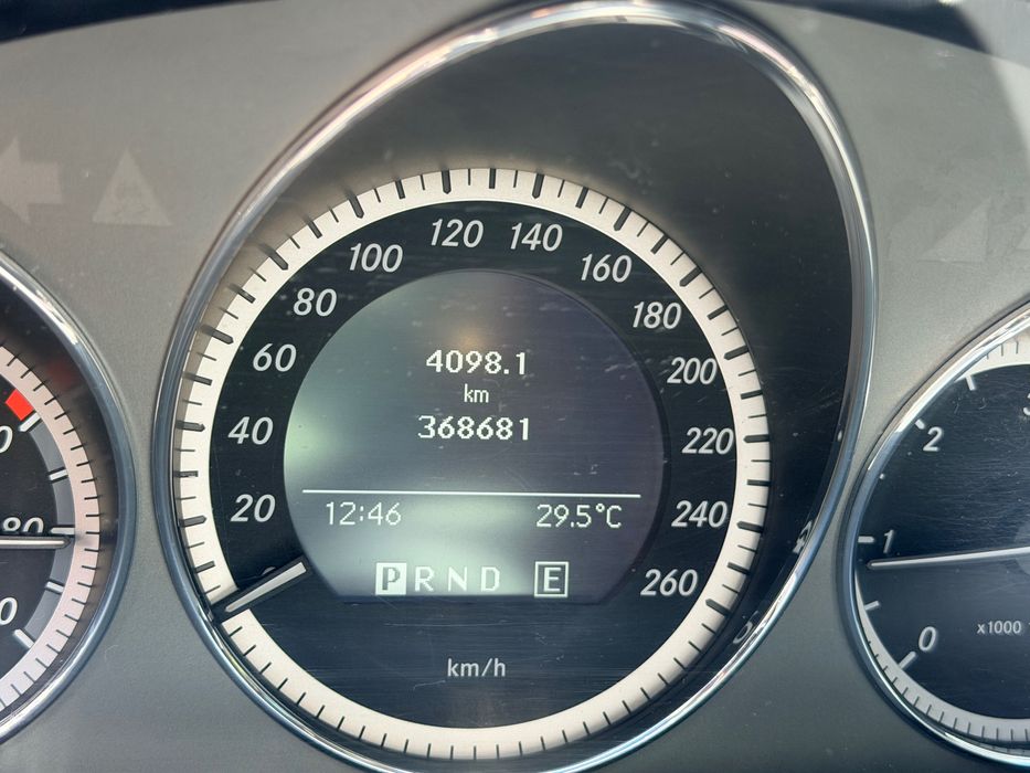 MERCEDES-BENZ C-Class 2010 — imagine 3