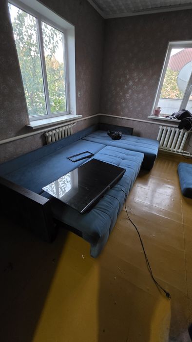 Диван в хорошем состоянии