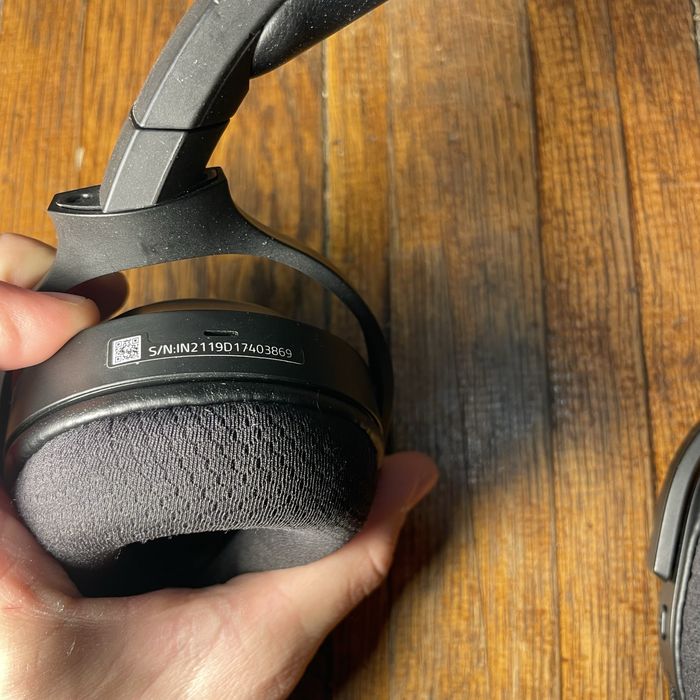 Casti razer cu fir in stare perfecta de functionare