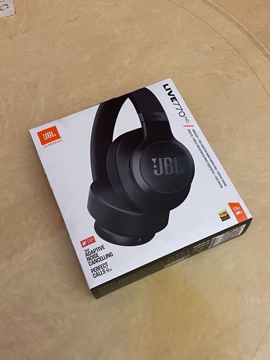 Отдaм дapом наушники