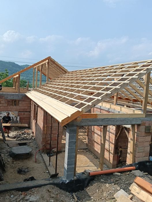 Executam case la roșu sau la gata