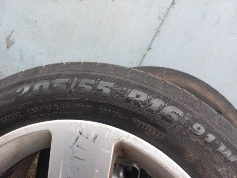 vand jante cu anvelope in stare buna 205/55 r16