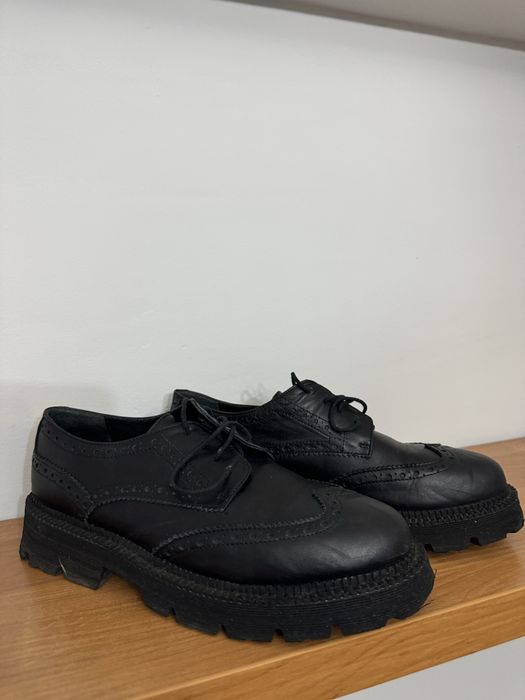 Продам женские ботинки