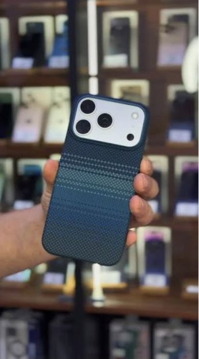 Чехол на IPhone 17 Pro оригинал