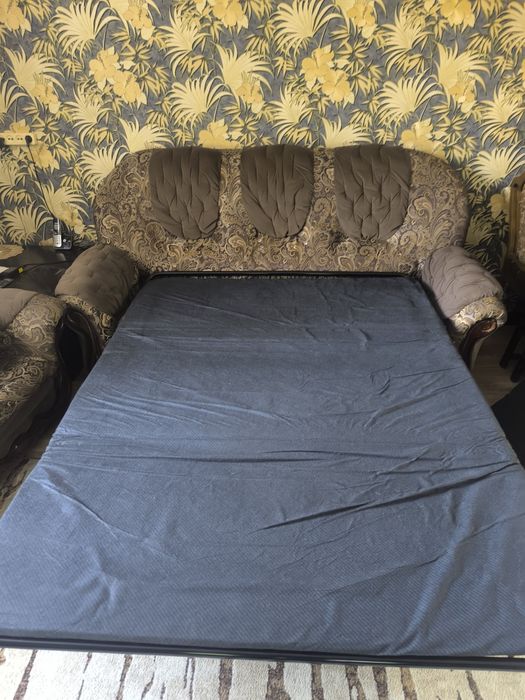 Диван раскладной+2 кресла