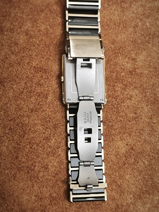 Часовник RADO...