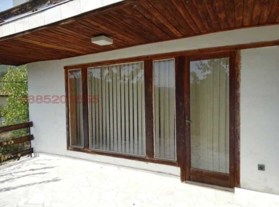 Продавам вила с.Мухово