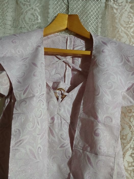 Новые платья парча и гипюр.