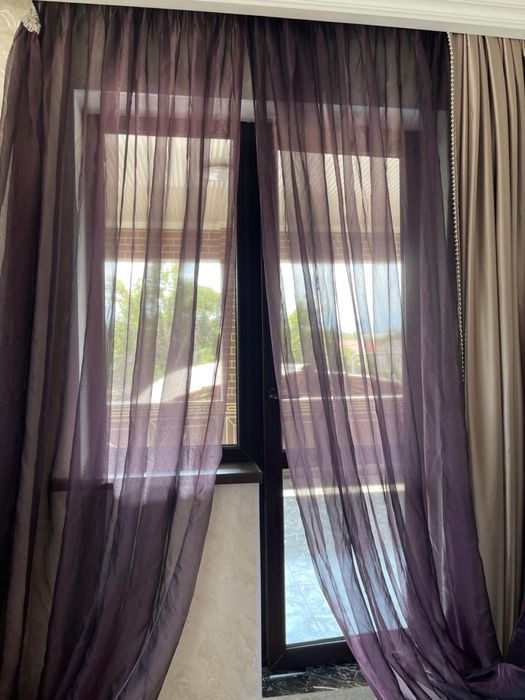 Шторы для окна у лестницы