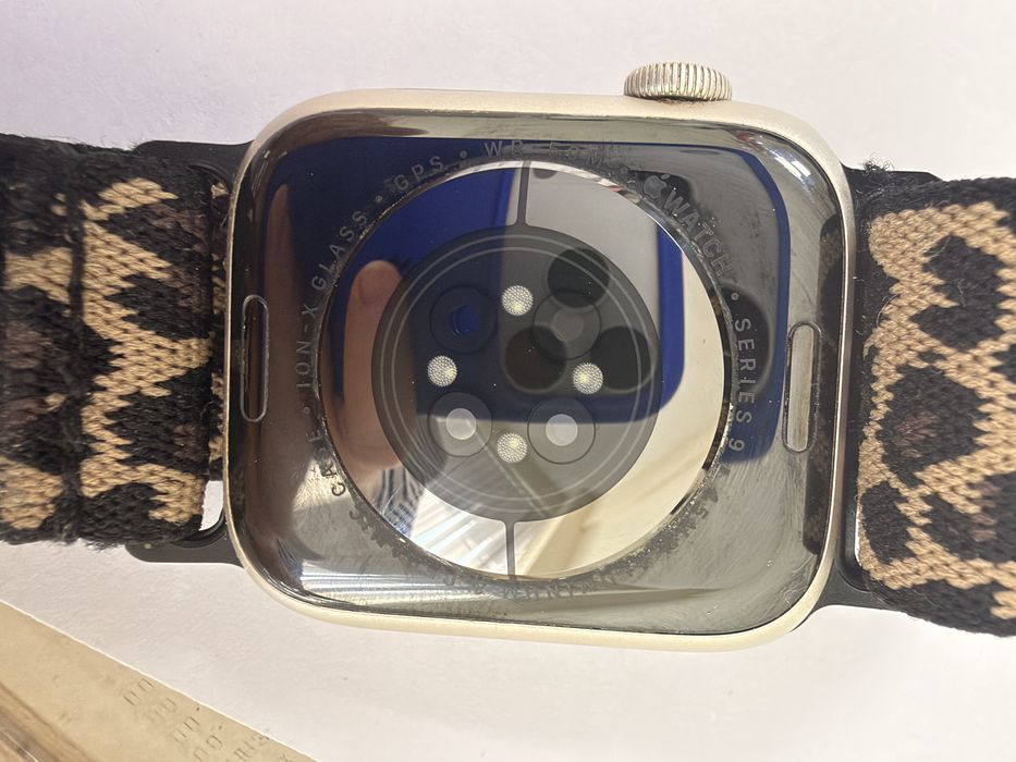 Продам смарт-часы Apple Watch 9 серия