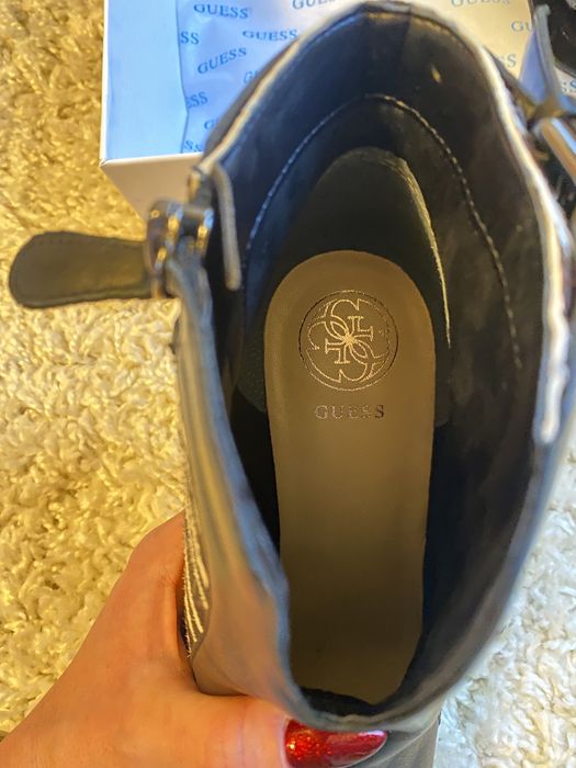Guess боти ботуши