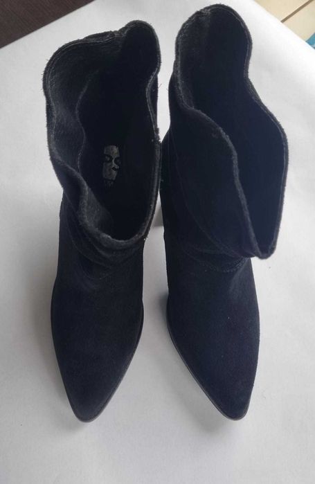 Botine negre din piele intoarsa femei