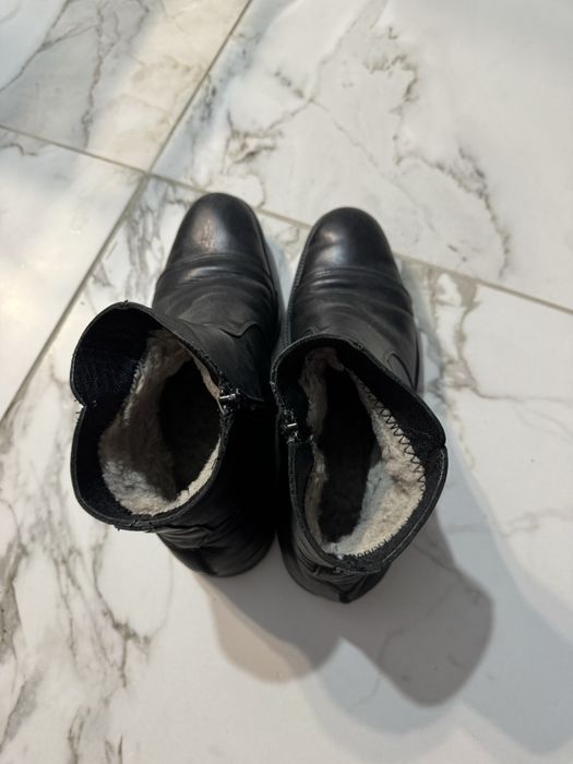 Зимние ботинки черные