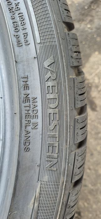 4 anvelope iarna Vredestein 275/35/22,dot 2025.Pretul este pe bucata.