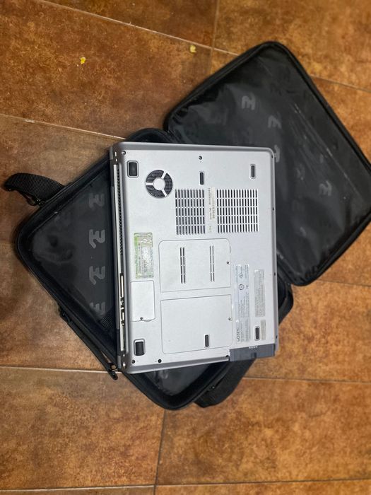 Ноутбук на запчасти