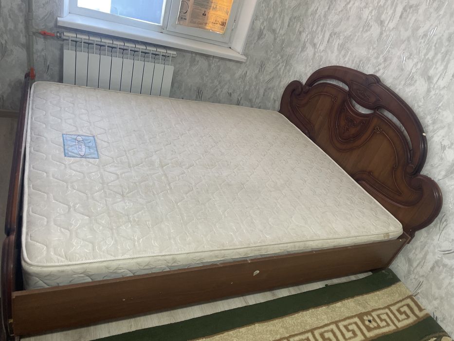 Спальный кровать