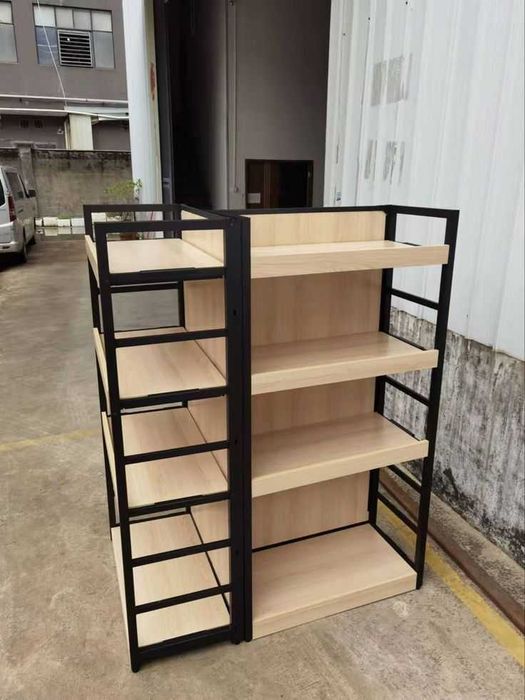 Прилавки, стеллажи, витрины для магазинов на заказ.