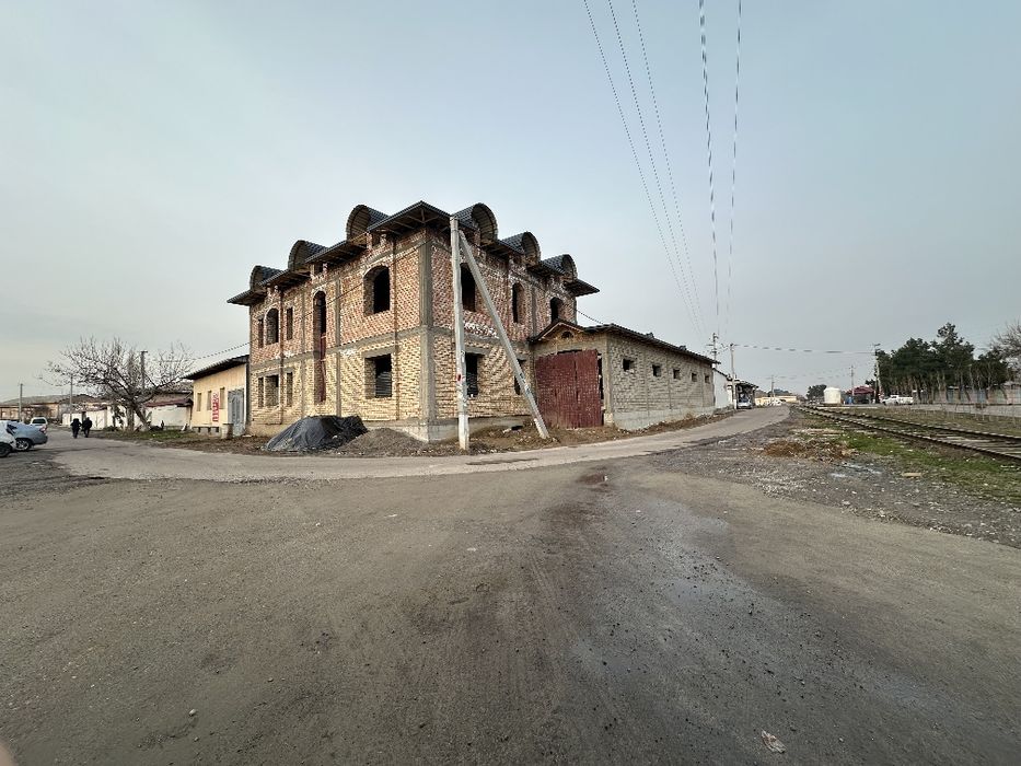 Sotiladi 4xona(-1etaj 3xona)