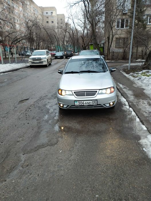 Daewoo Nexia 2 серебристый