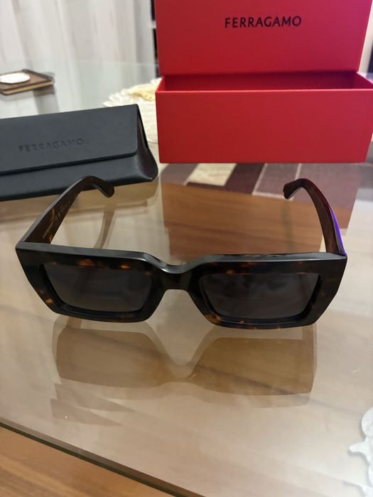 Дамски очила Ferragamo