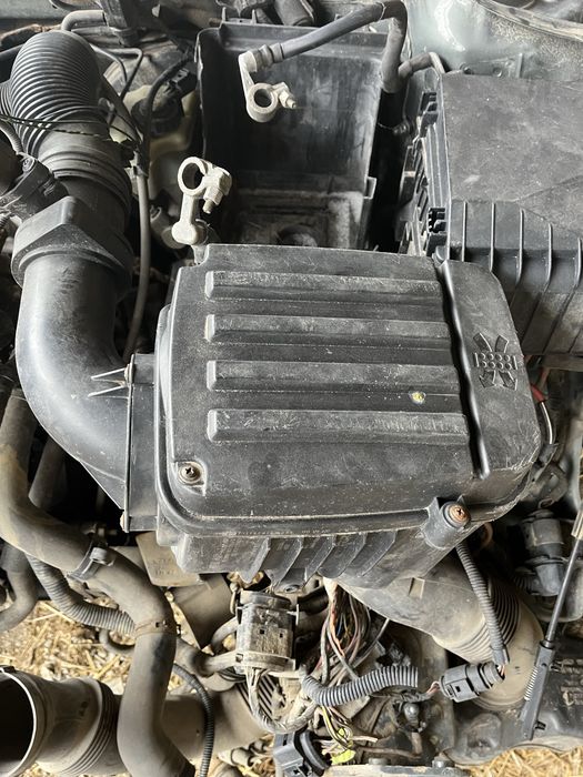 Carcasa filtru aer Volkswagen Golf 5 2.0 SDI 2005