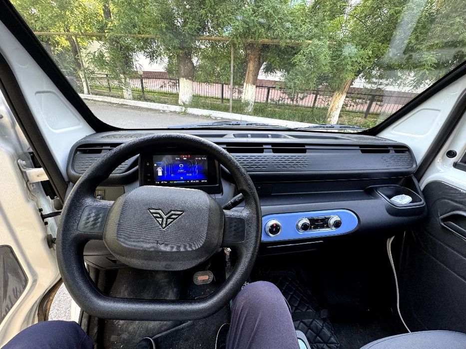 Электромобиль фургон