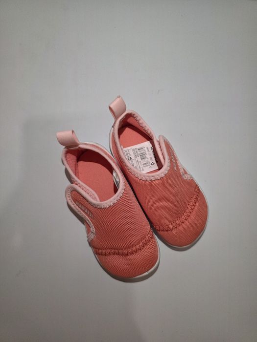 Бебешки аква обувки 22/23 номер НОВИ Nabaiji

БЕБЕШКИ АКВА ОБУВКИ, КОР