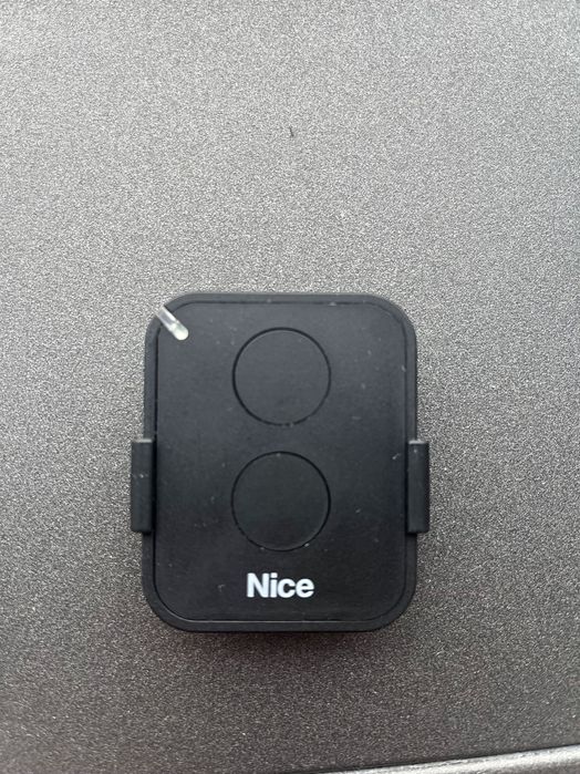 Telecomanda automatizare poarta si usa de garaj Nice FLO2RE