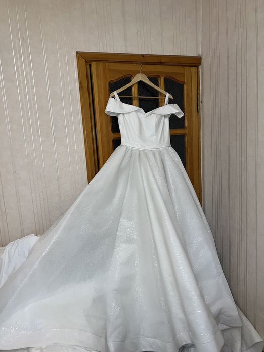 Продам свадебное платье