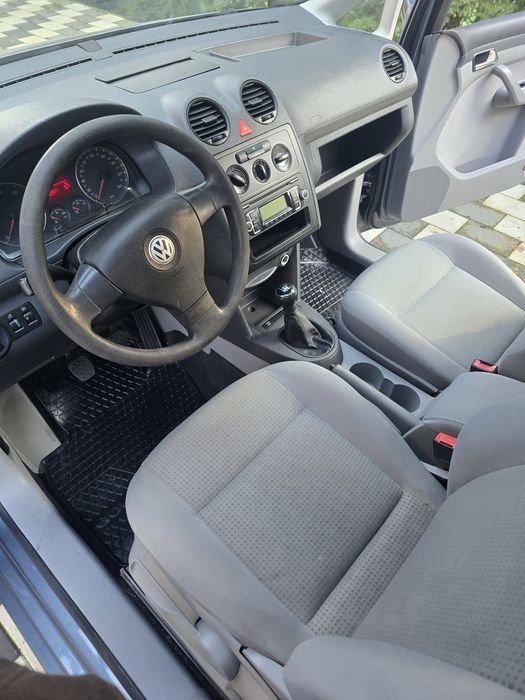 VW Caddy 2009 Benzina
