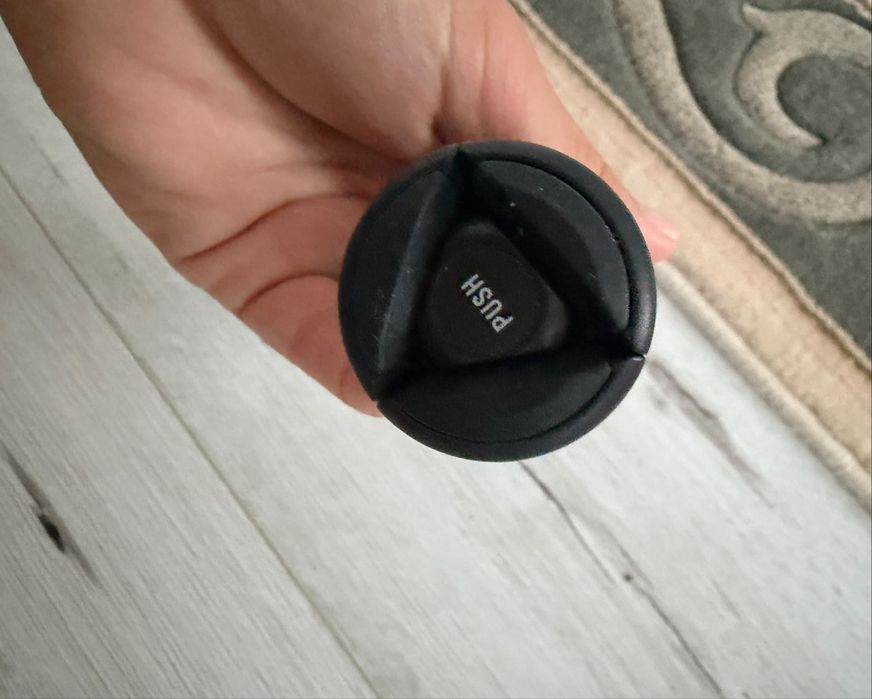 Insta360 Invisible Selfie Stick + Tripod NOU