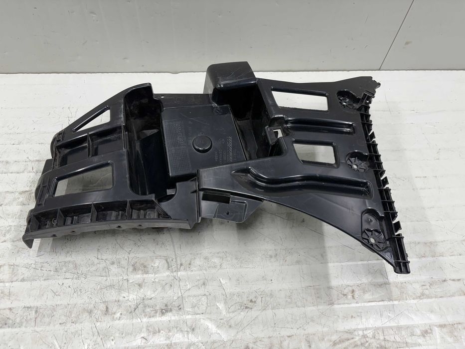 Десен водач / държач задна броня БМВ Х1 Ф48 BMW X1 F48