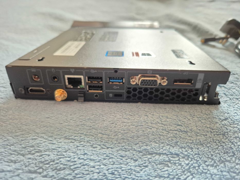 Vând  mini PC Acer Veriton N4640G, V2, Intel Core i5, 8 GB DDR 4, SSD 256 GB.