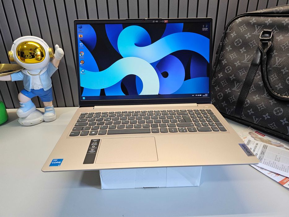 ПРОДАМ Lenovo IdeaPad 3 Ноутбук Core™i3-1115G4/8GB/256SSD/15.6"FullHD.